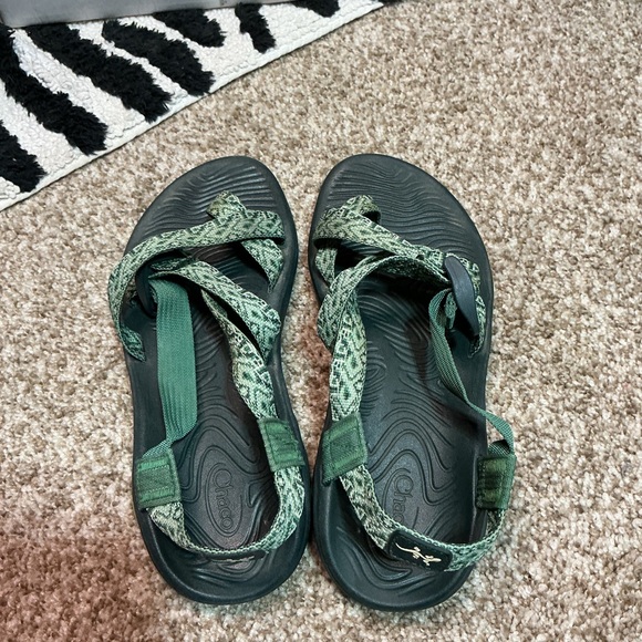 Chaco Green Patterned Sandals - Picture 5 of 8